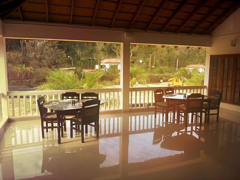Palm Valley Resort Hotel in Karnataka