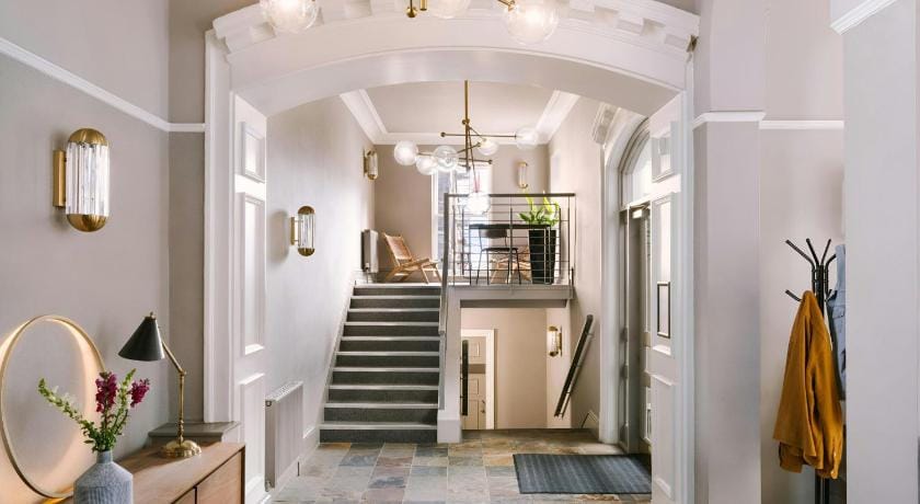 Royal Garden Apartments New Town Apartment in Edinburgh
