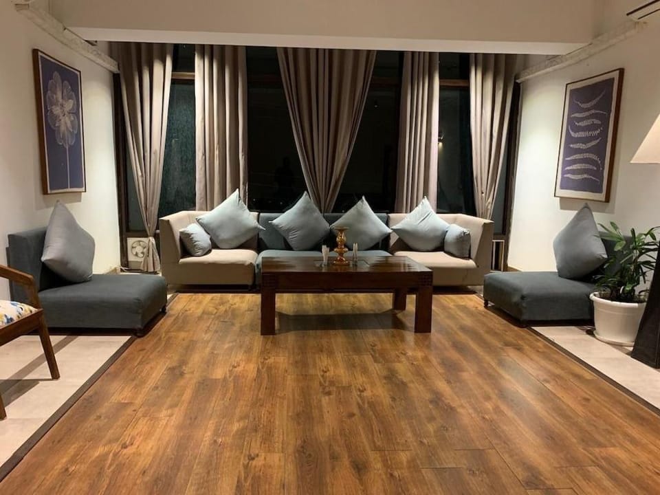Dunn Perk Manor Hotel in Himachal Pradesh