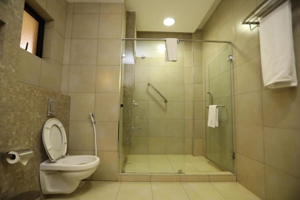 Bidwood Suite Hotel, Opposite Sarit Centre Hotel in Nairobi