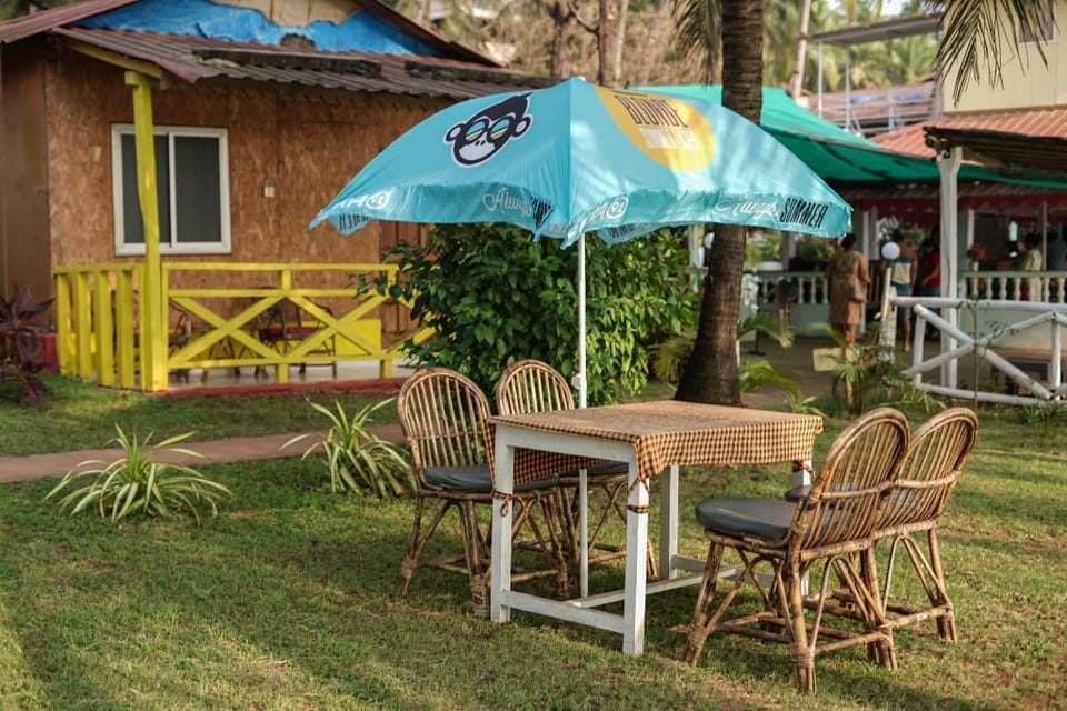Sea Paradise Guest House Hotel in Mandrem