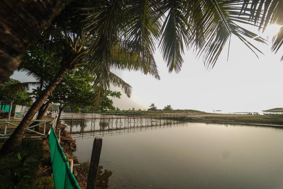 Sea Paradise Guest House Hotel in Mandrem