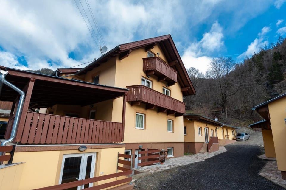 Haus Alpenblick Mölltal Bed and Breakfast in Carinthia, Austria