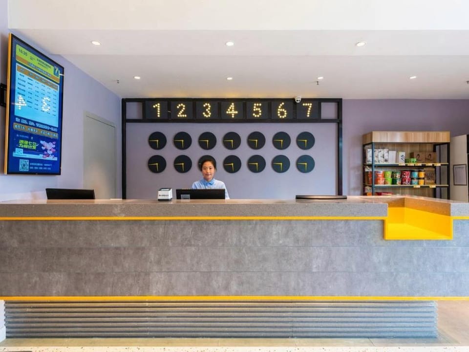 7 Days Inn Guangzhou Xinshi Baixin Plaza Hotel in Guangzhou