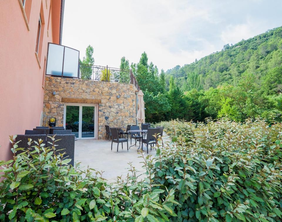 The Originals City, Hôtel Les Bastides du Gapeau Hotel in Solliès-Toucas