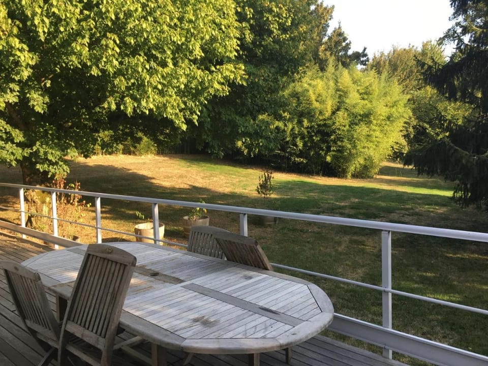La Maison du Lac Vacation rental in Nouvelle-Aquitaine