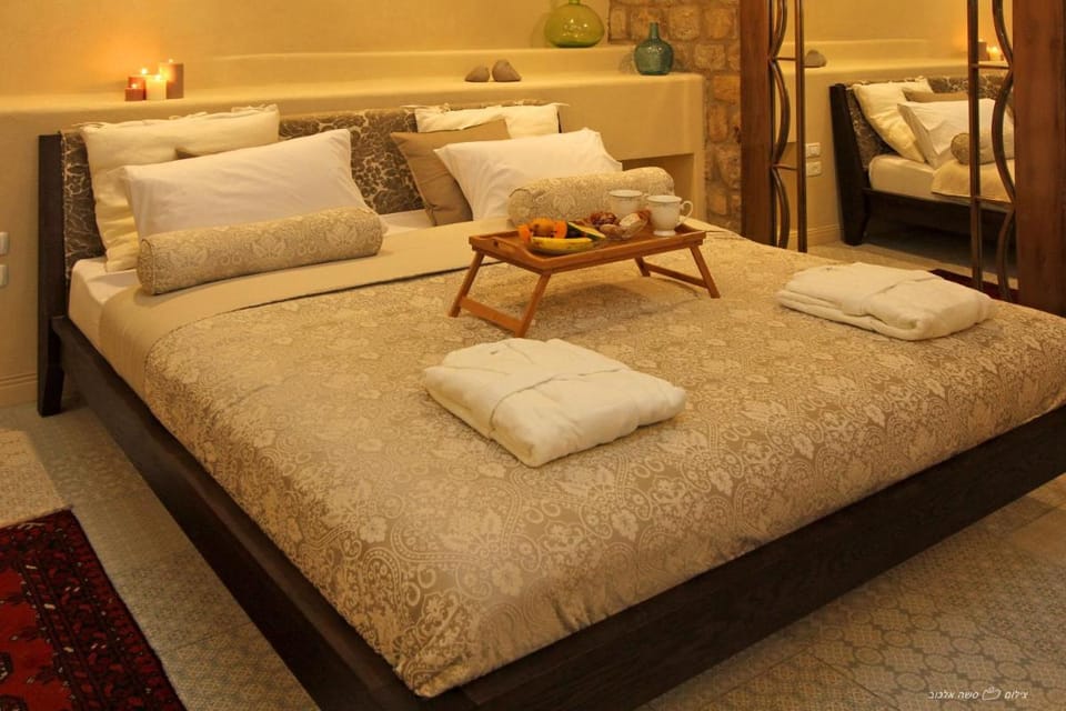 Beit Ha'Omanim Bed and Breakfast in North District