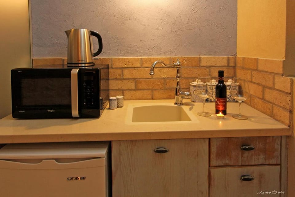 Beit Ha'Omanim Bed and Breakfast in North District