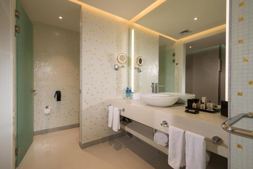 Hotel Las Americas Golden Tower Panam Hotel in Panama City, Panama