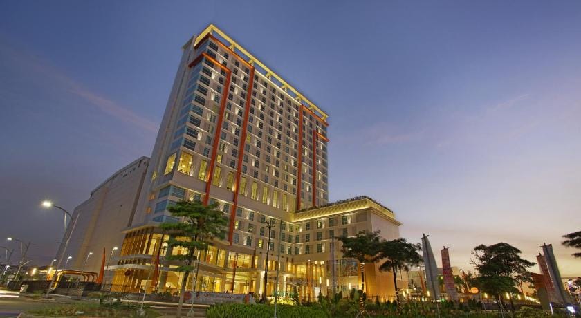 HARRIS Hotel & Conventions Bekasi Hotel in West Java