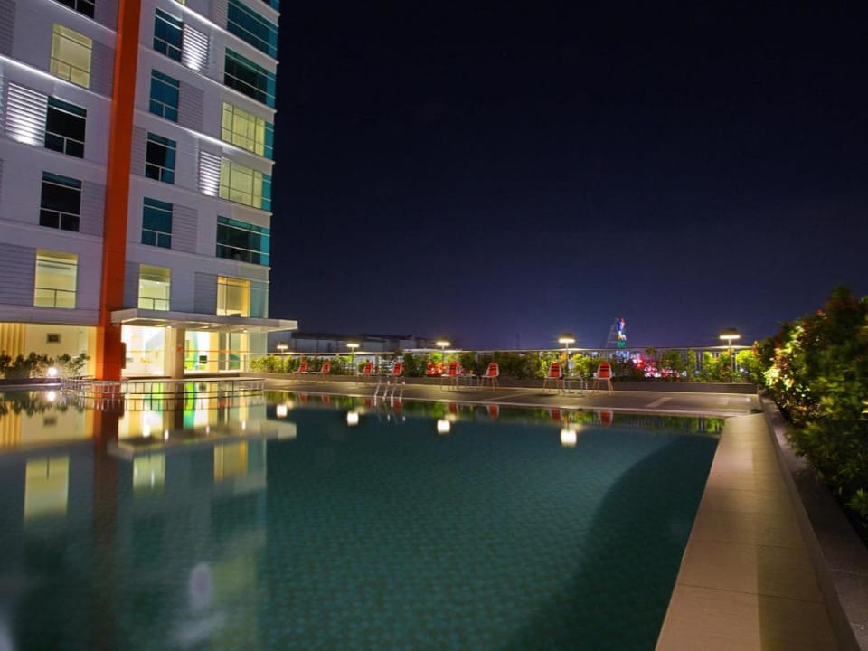 HARRIS Hotel & Conventions Bekasi Hotel in West Java