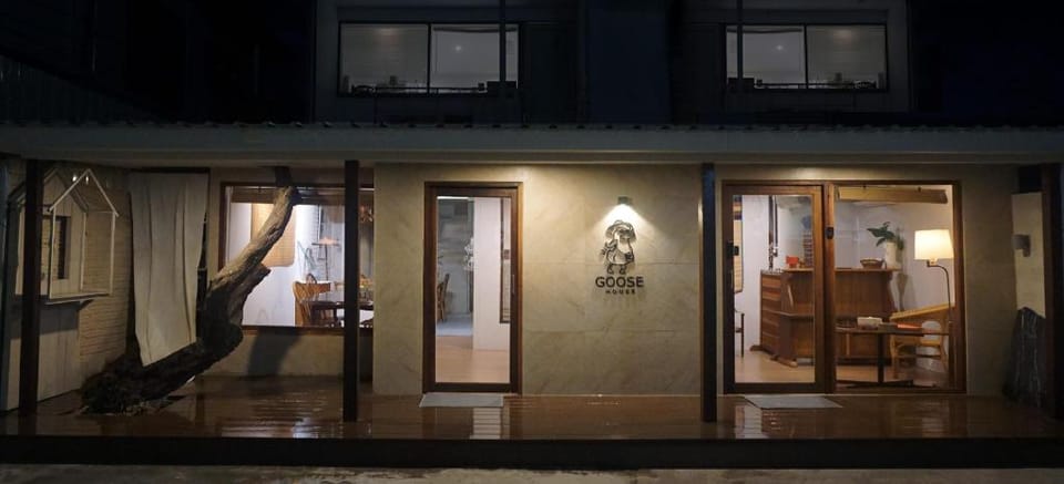 THE GOOSE HOUSE UBON Hotel in Laos
