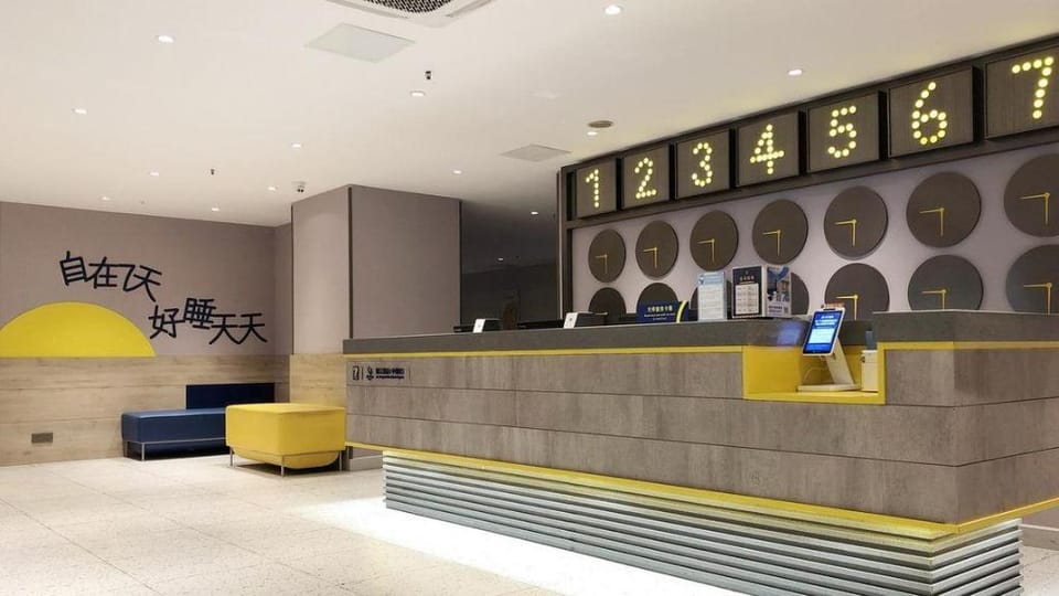 7 Days Inn Chongqing Shapingba High-Speed Railway Station Hotel in China