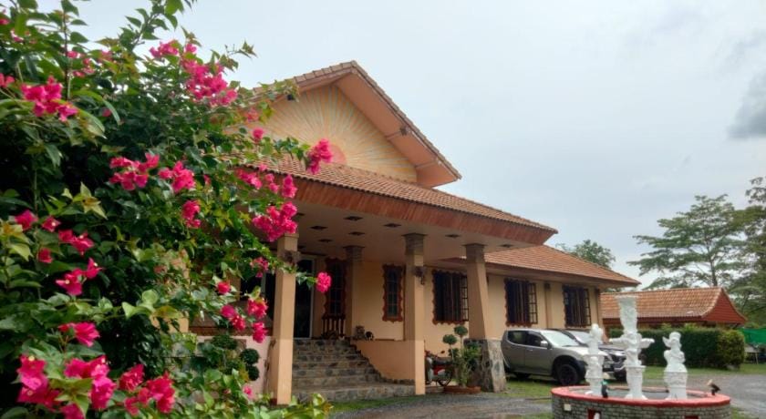 Changthai Comfort Guest House Hotel in Laos