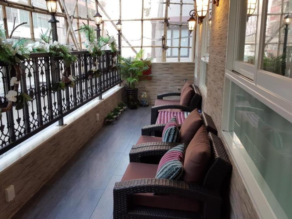 Seasons Hotel – Causeway Bay Bed and Breakfast in Hong Kong