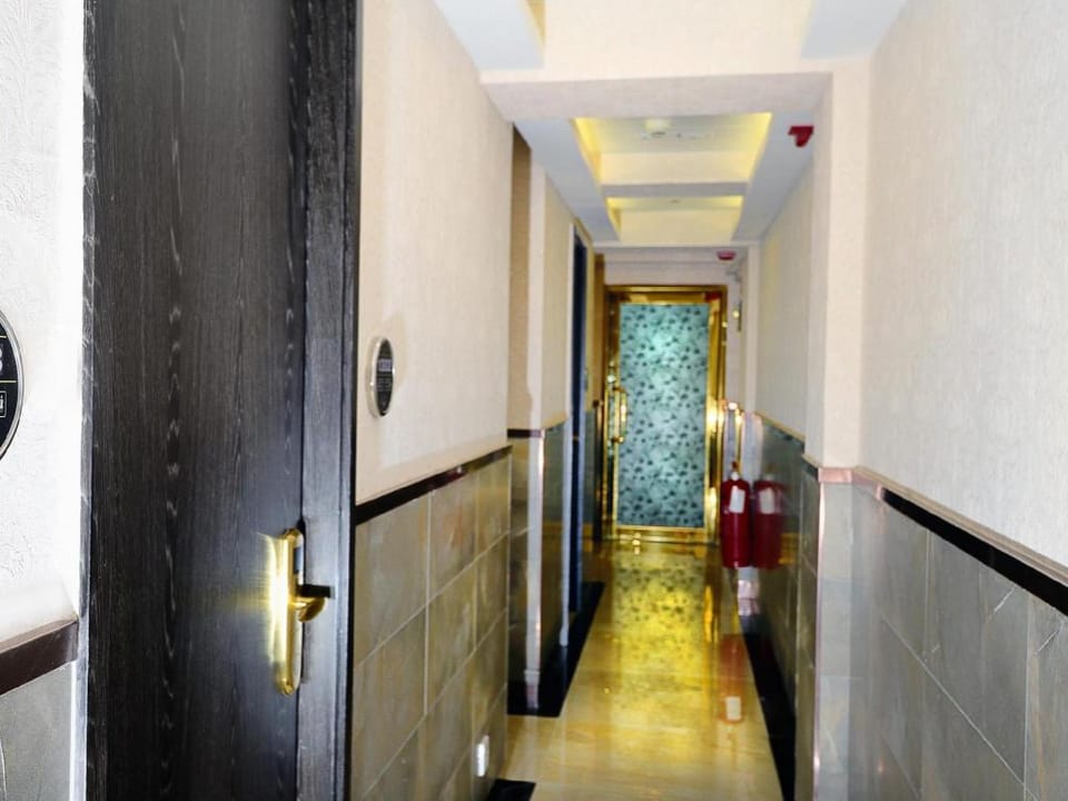 Celltronik Hostel Bed and Breakfast in Hong Kong