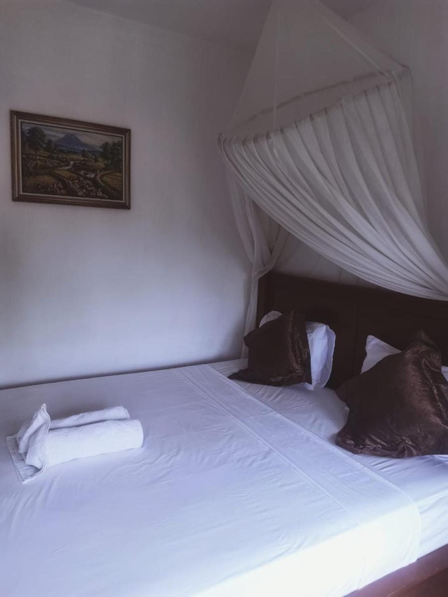 Fishermen's Guesthouse Bed and Breakfast in Abang