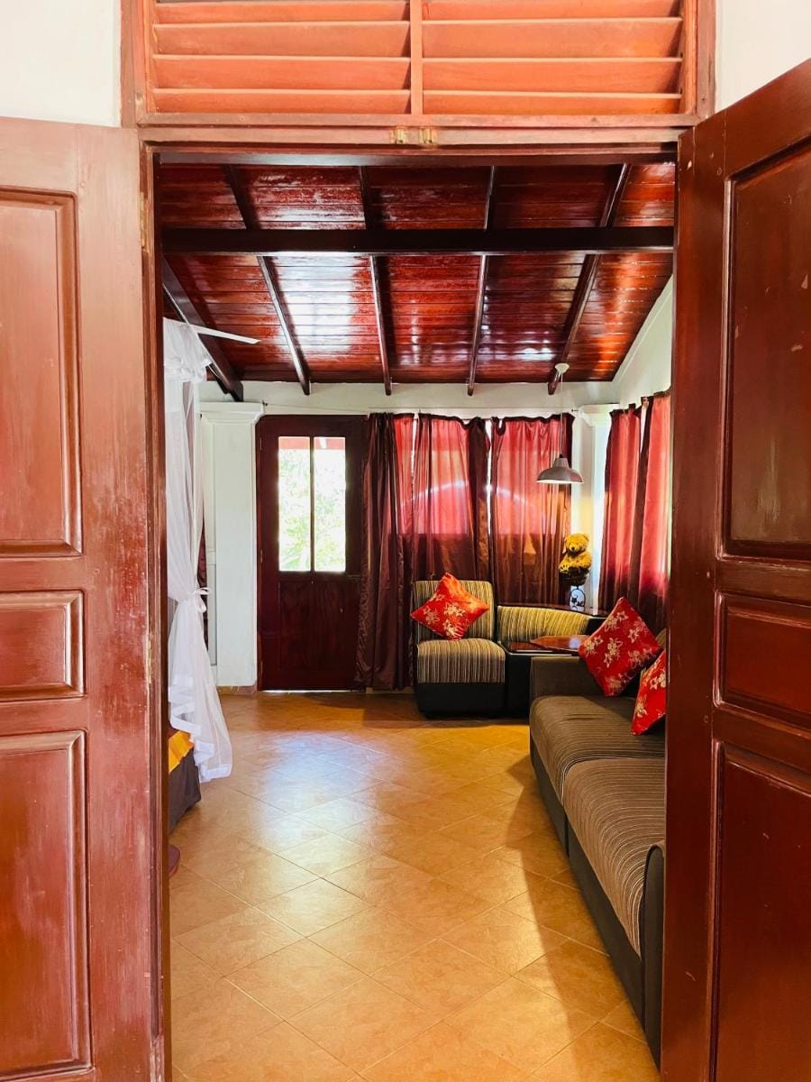 White Villa Apartment in Southern Province