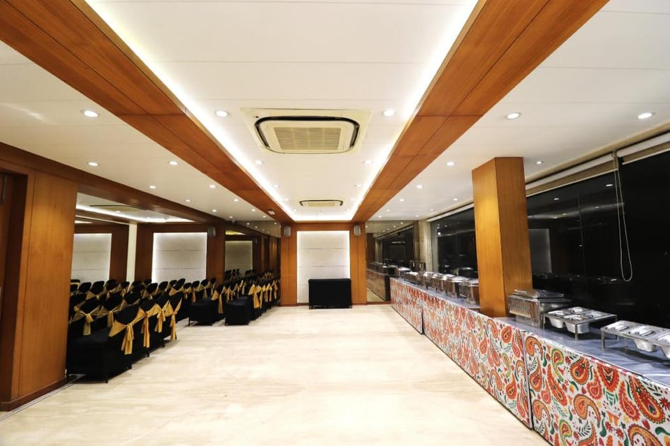 HOTEL RAJHANS REGENT, BHOPAL Hotel in India