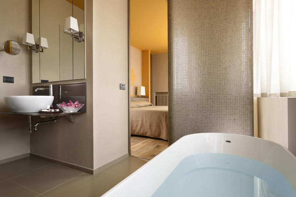 Titano Suites Hotel in Marche