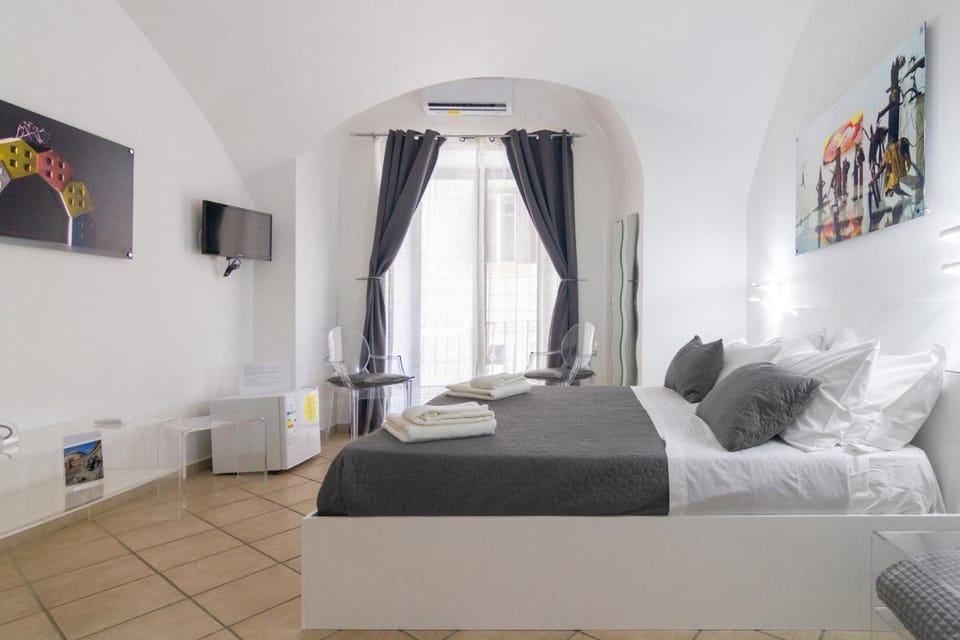Maison Du La Rua-Adults Only Bed and Breakfast in Naples