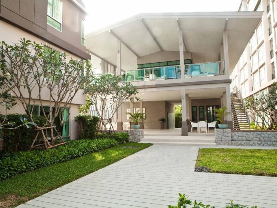 Baan Peang Ploen 6/423 Apartment in Nong Kae