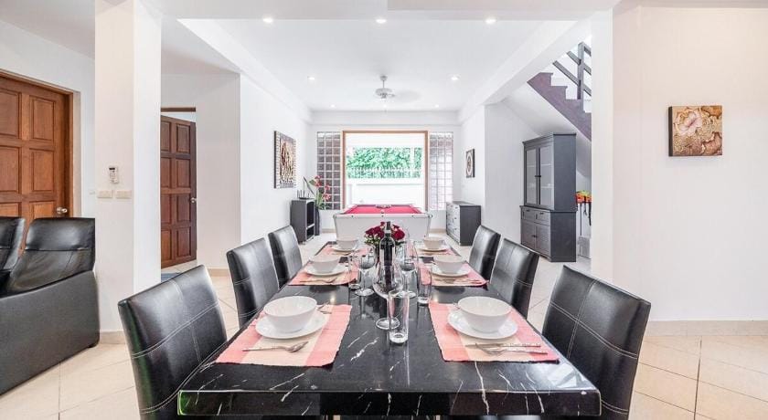 Naklua Pool Villa by Pattaya Sunny Rentals Hotel in Pattaya City