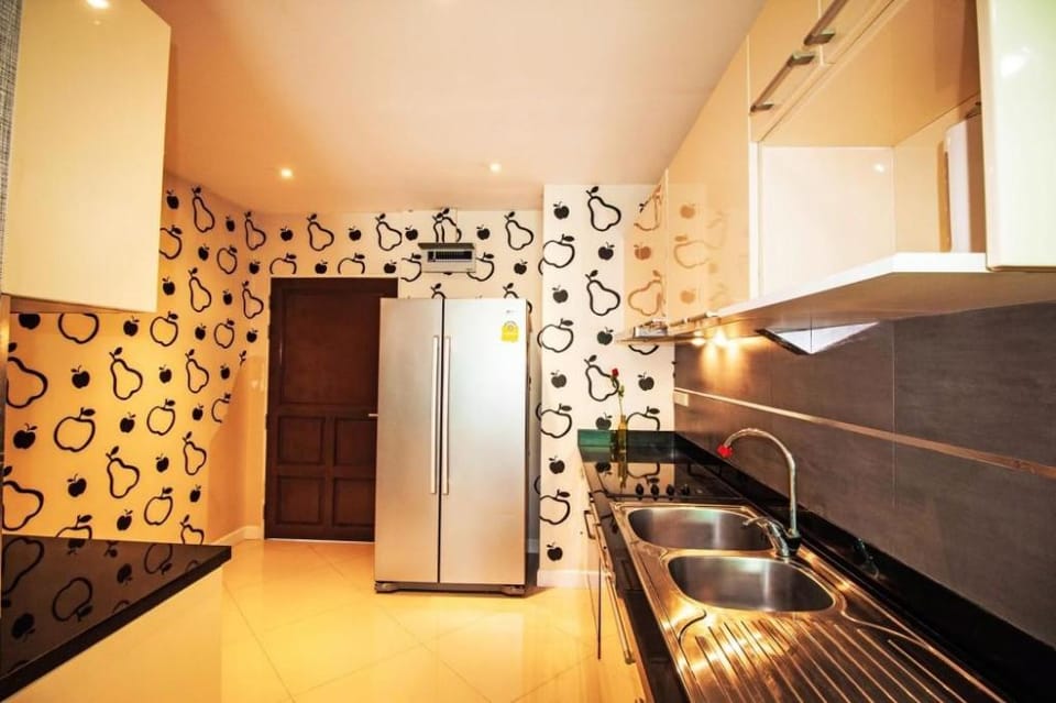 The Place Pratumnak by Pattaya Sunny Rentals Hotel in Pattaya City