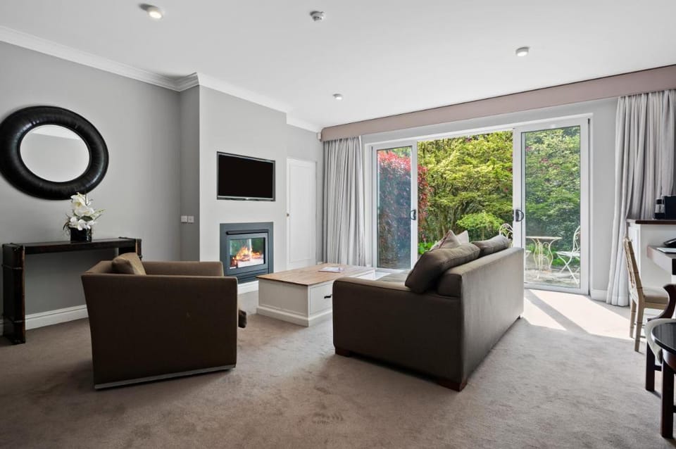 Parklands Country Gardens & Lodges Hotel in Blackheath