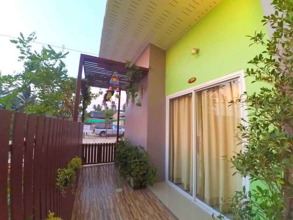 Lanta at Lanta Place Hotel in Krabi Changwat