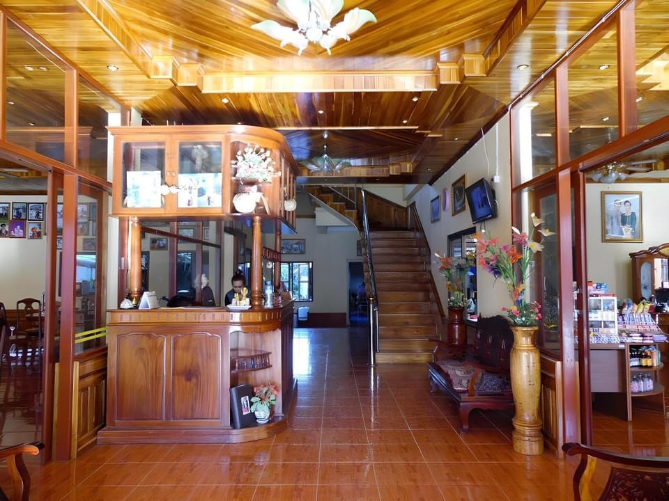 Oudomphone 2 Guesthouse Bed and Breakfast in Laos