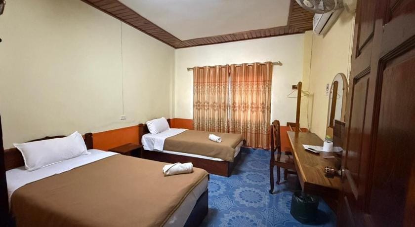 Oudomphone 2 Guesthouse Bed and Breakfast in Laos