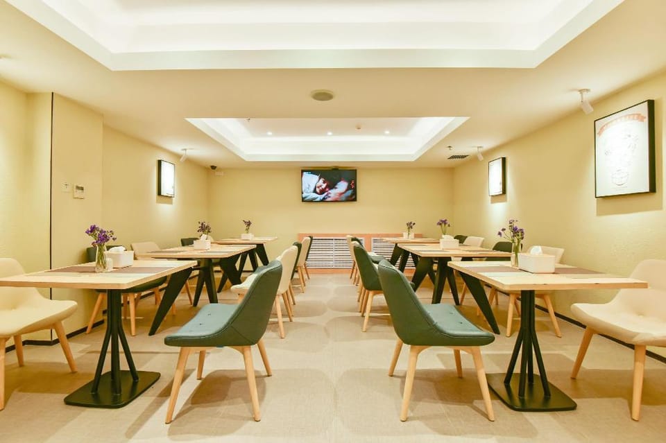 Hanting Hotel Xi'an Zhonglou North Street Metro Station Hotel in Xian