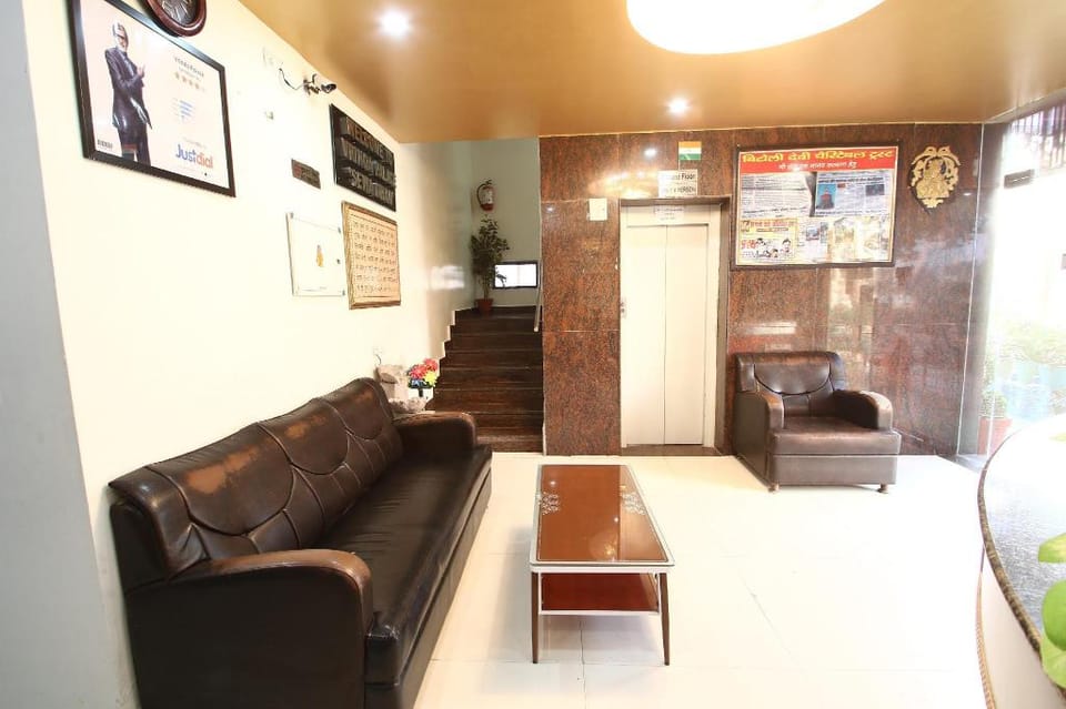 Hotel Vrinda Palace Seva Dham Hotel in Uttar Pradesh
