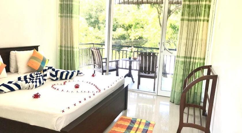 Sea Zone Resort Bed and Breakfast in Mirissa
