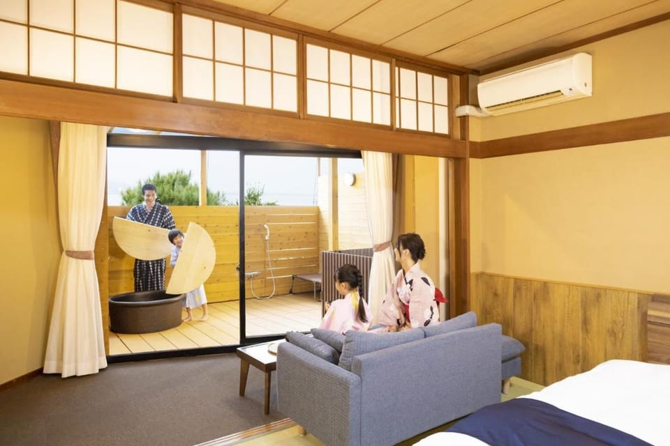 Ooedo Onsen Monogatari Premium Kaga Maruya Ryokan in Ishikawa Prefecture
