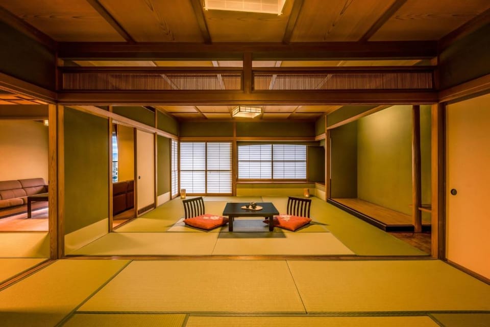 Ooedo Onsen Monogatari Premium Kaga Maruya Ryokan in Ishikawa Prefecture
