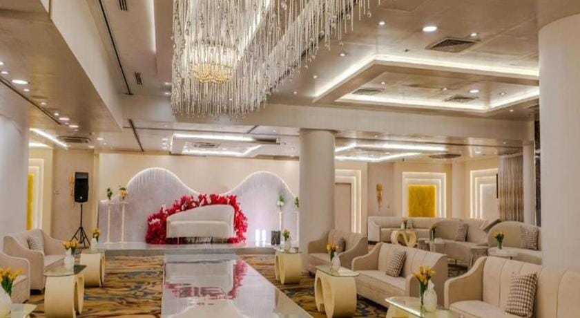 Sunday Hotel Kingdom Towers Formerly Warwick Al Dabab Hotel Hotel in Riyadh