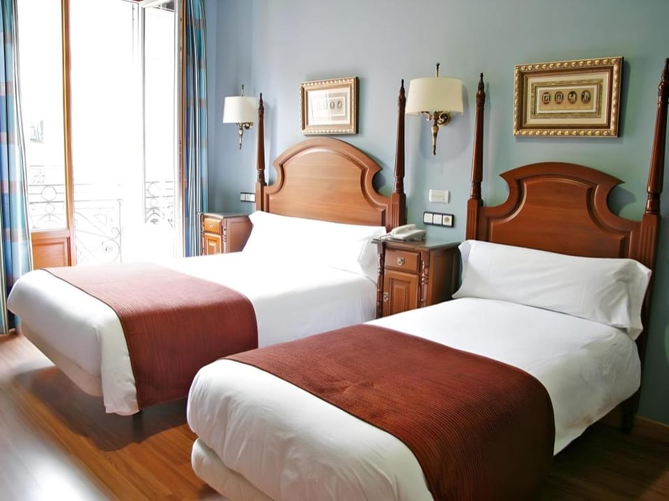 Hostales Victoria I y II Hotel in Centro