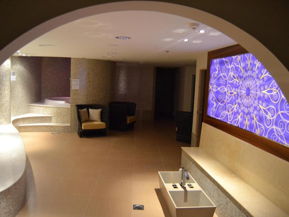 Executive Apartments Muscat Hotel in Muscat