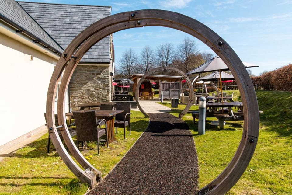 Queen of the Loch, Balloch by Marston's Inns Hotel in Scotland