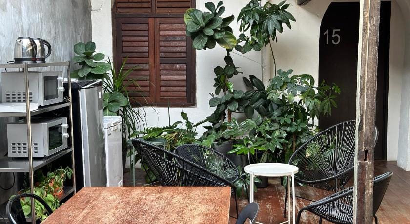 The Frame Guesthouse Bed and Breakfast in George Town