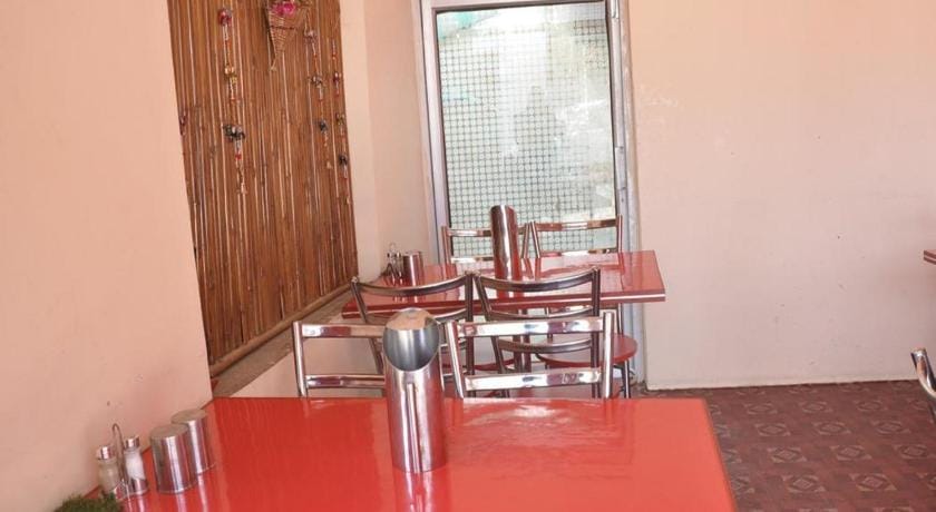 Abhiraj guest house Bed and Breakfast in Uttar Pradesh