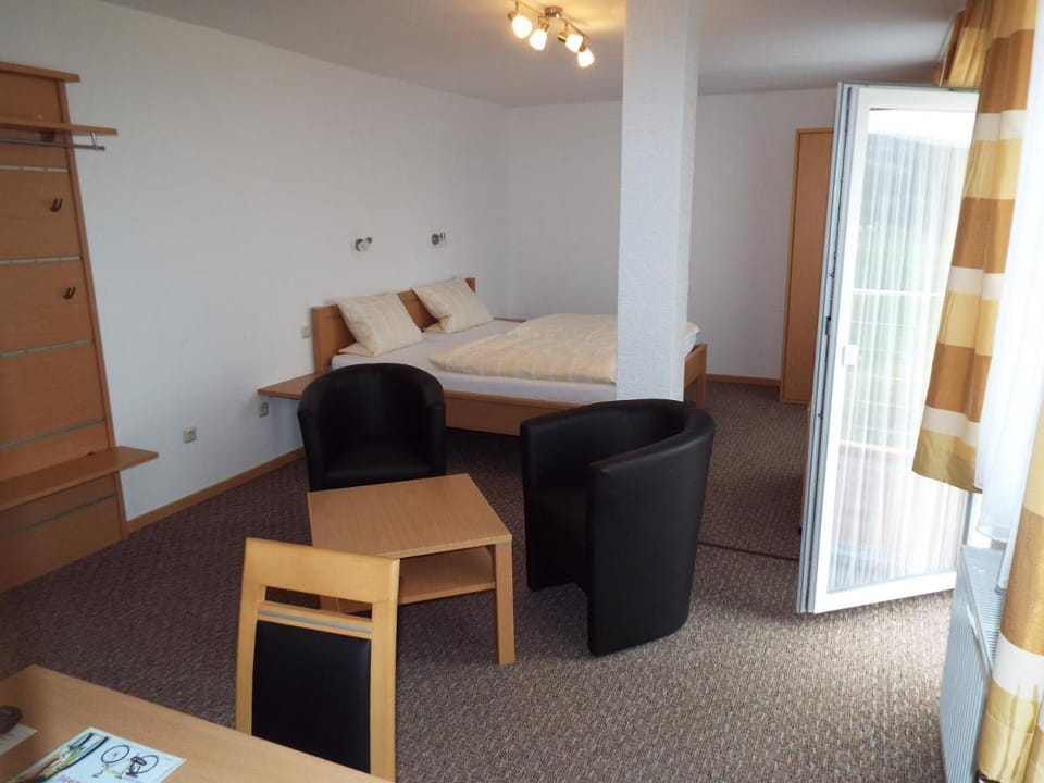 Hotel garni Zum Reinhardswald Inn in Hesse