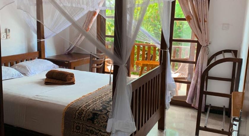 Ceylon Surf Guest Holiday Resort Bed and Breakfast in Southern Province