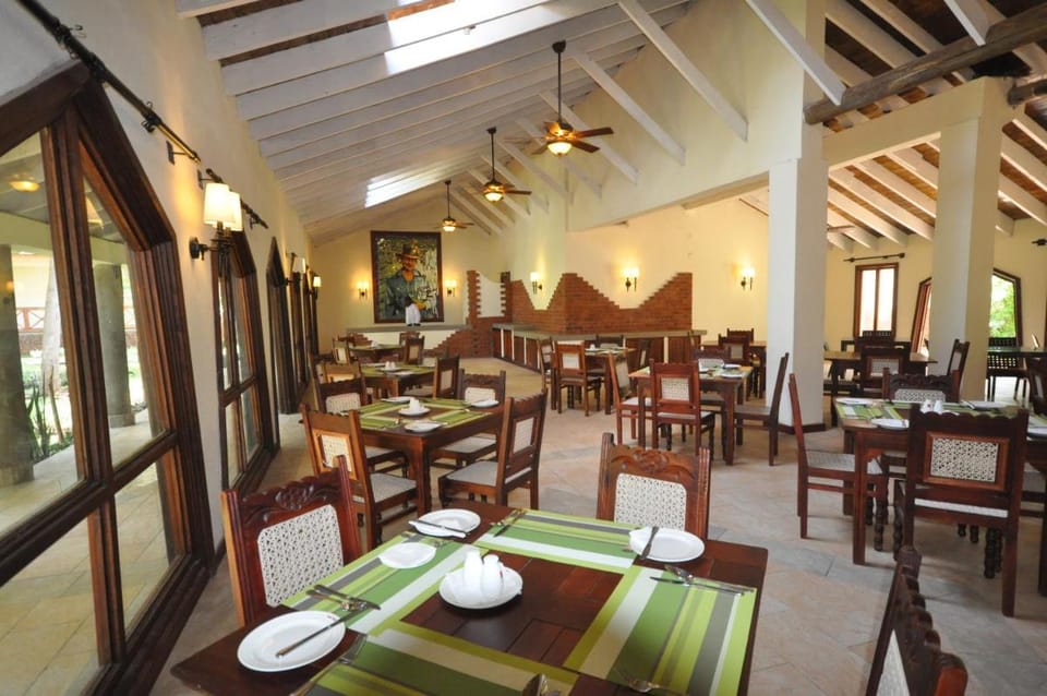 Hunters Lodge Bed and Breakfast in Kenya