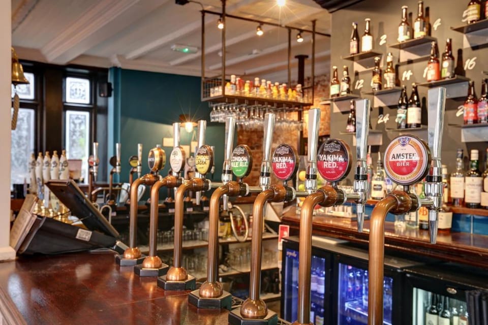 PubLove @ The Exmouth Arms, Euston Hostel in London Borough of Islington