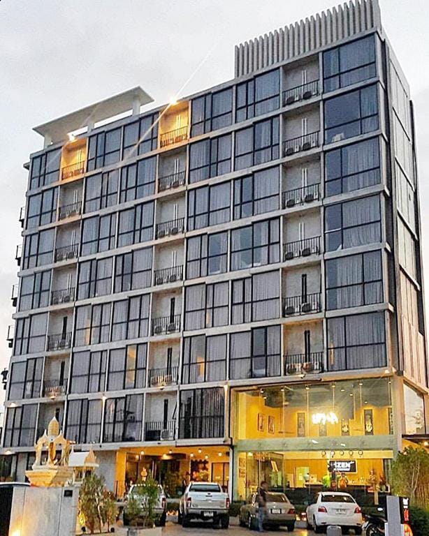 IZEN Budget Hotel & Residences (Plus) Hotel in Rayong, Mueang Rayong District, Rayong, Thailand