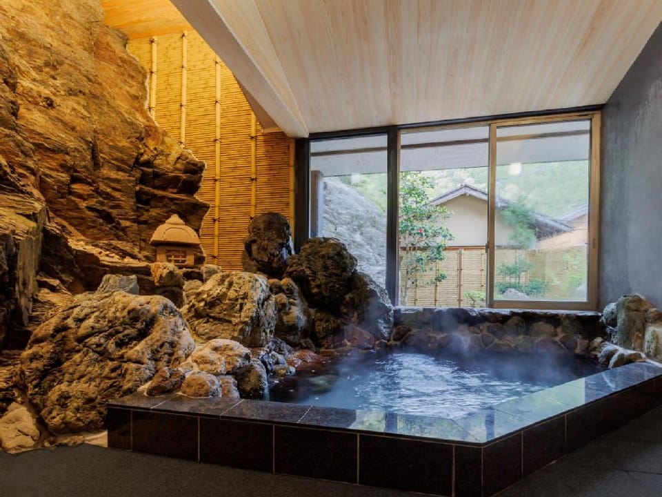 Kigusuriya Ryokan Hotel in Kyoto Prefecture