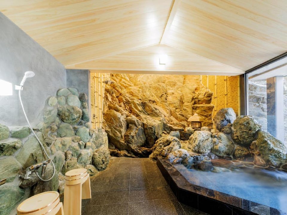 Kigusuriya Ryokan Hotel in Kyoto Prefecture